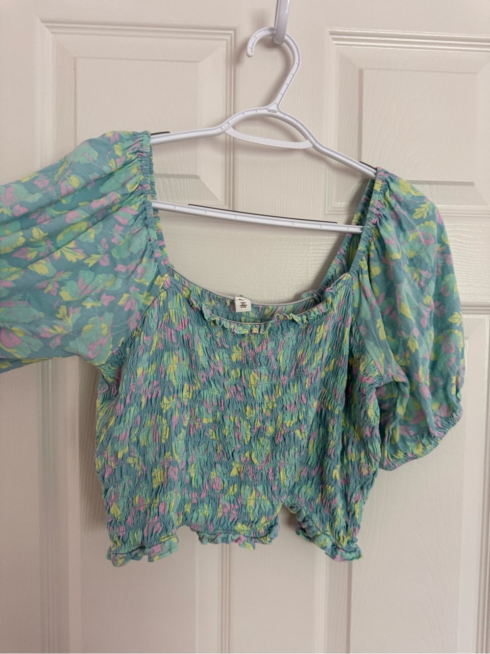 Smocked Floral Puff-Sleeve Crop Top - Aqua